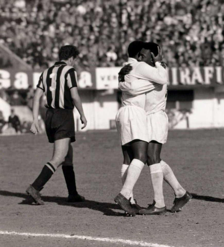A Épica Jornada de 1962: Santos Supera Peñarol em Duelo Memorável pela Libertadores